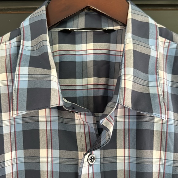 TRAVIS MATTHEW GOLF BUTTON-UP - Picture 4 of 9